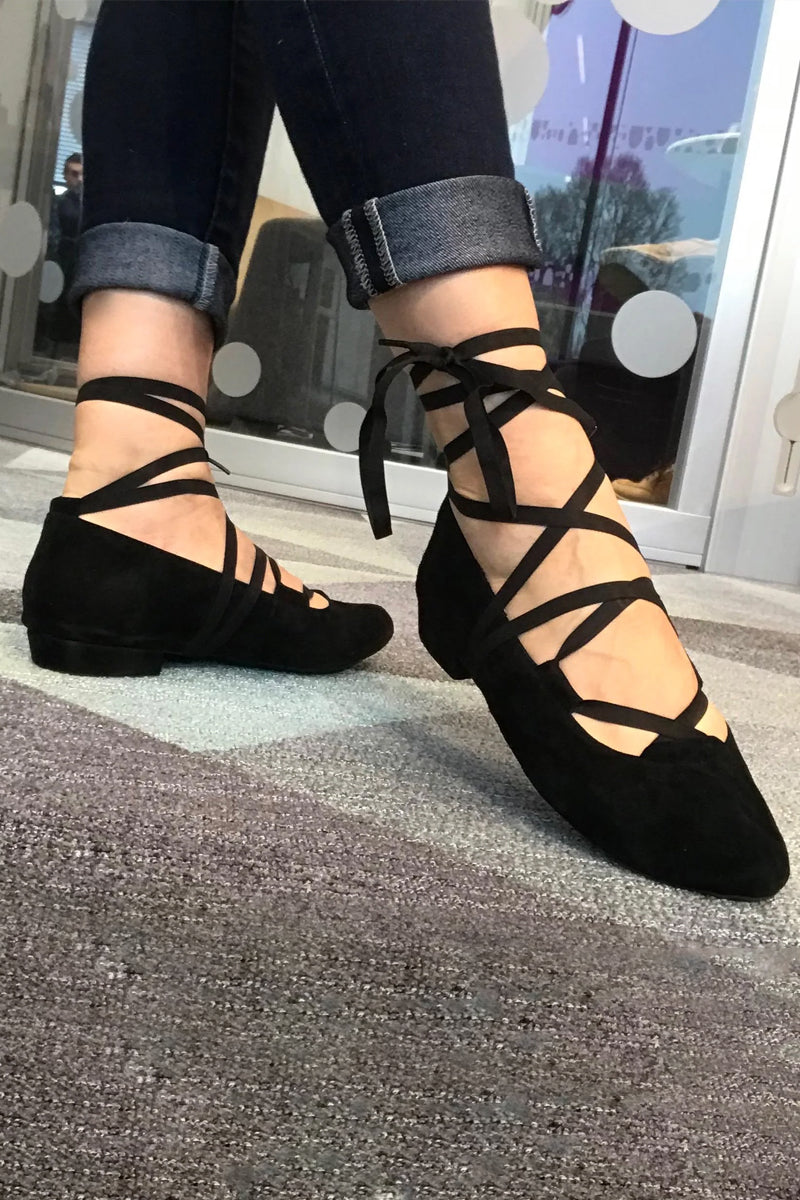 Juliette Ballet Flat Black with flexible laces