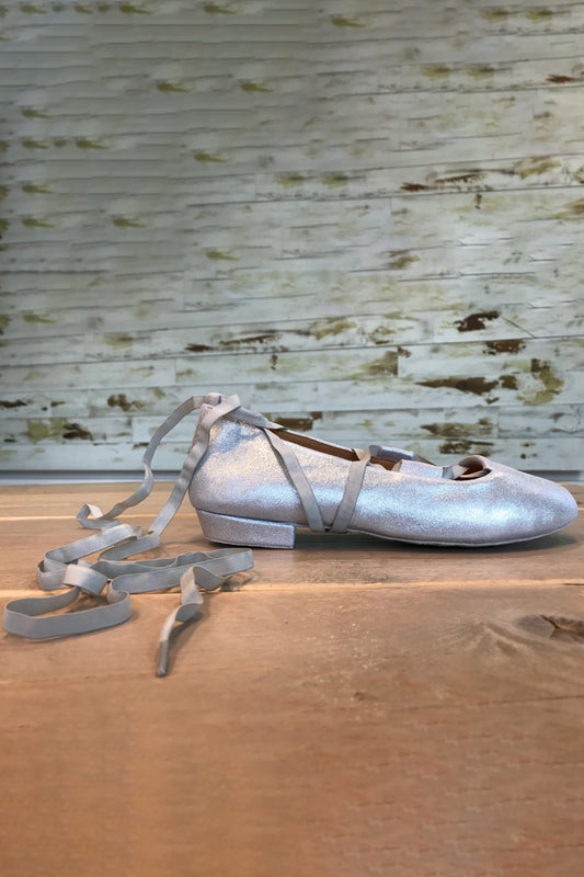 Juliette Ballet Flat Silver with flexible laces
