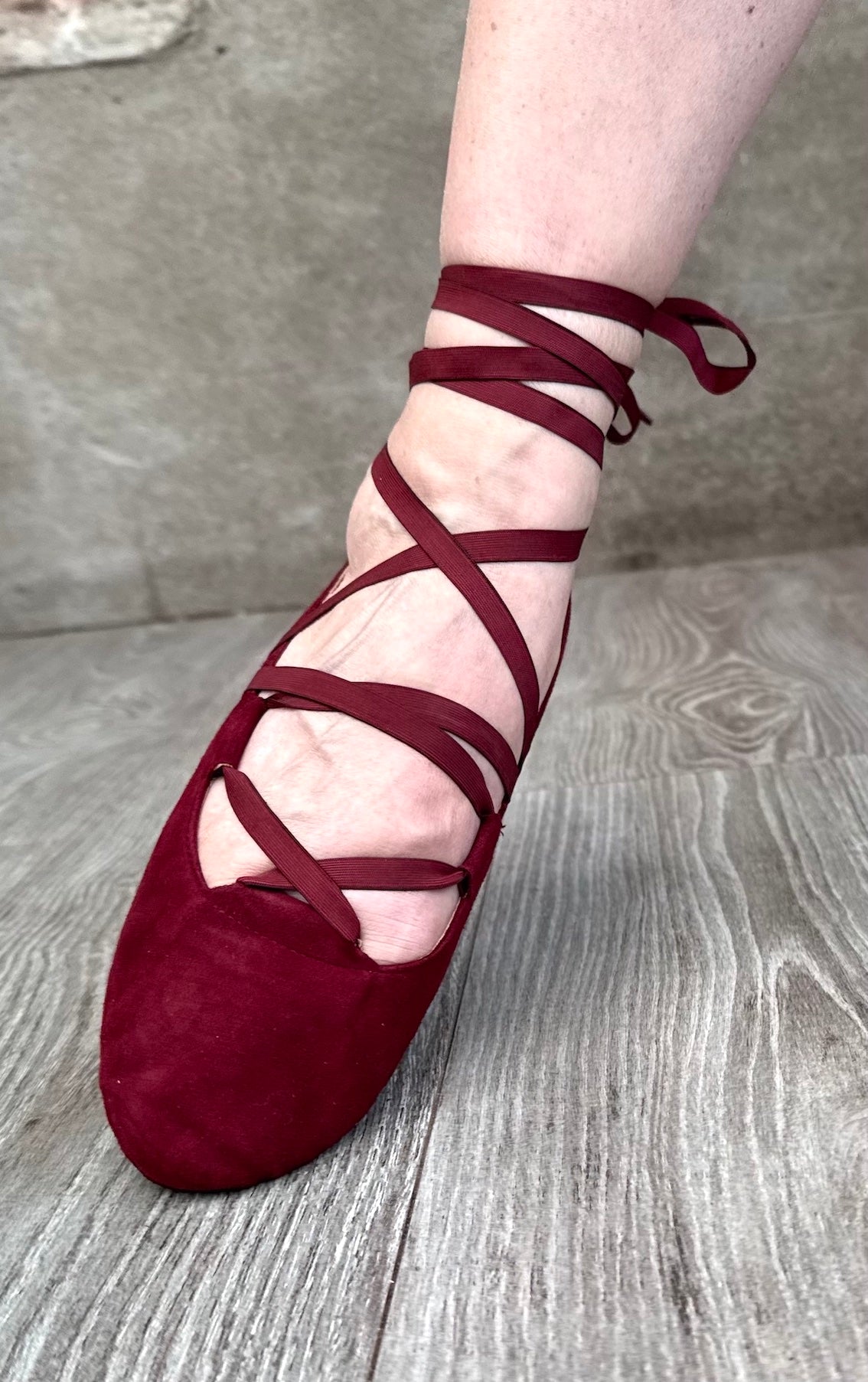 Juliette Ballet Flat Wine with flexible laces