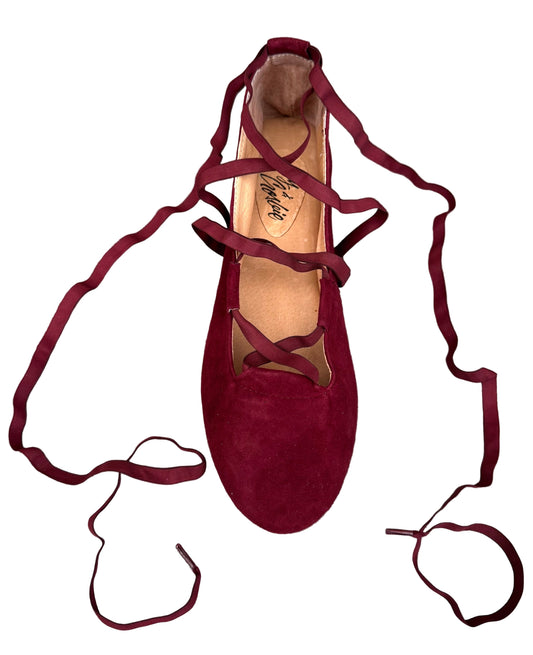 Juliette Ballet Flat Wine with flexible laces