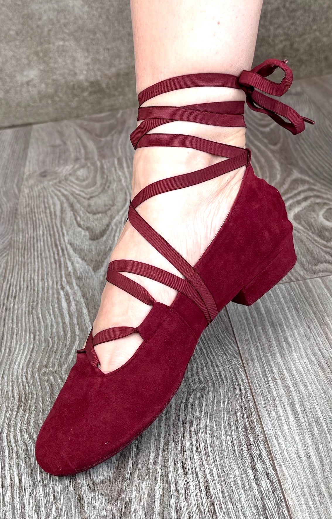 Juliette Ballet Flat Wine with flexible laces
