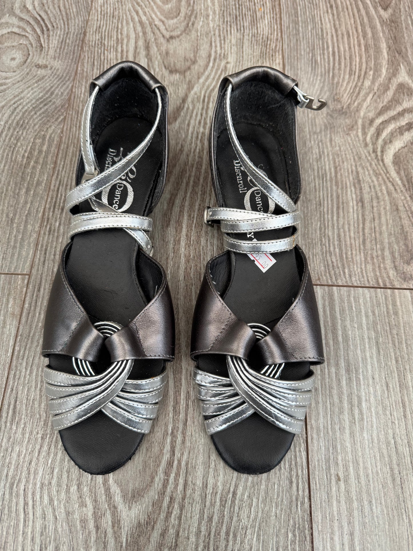 SAMPLE SALE Leo Dance Metallic Sandal Suede Sole